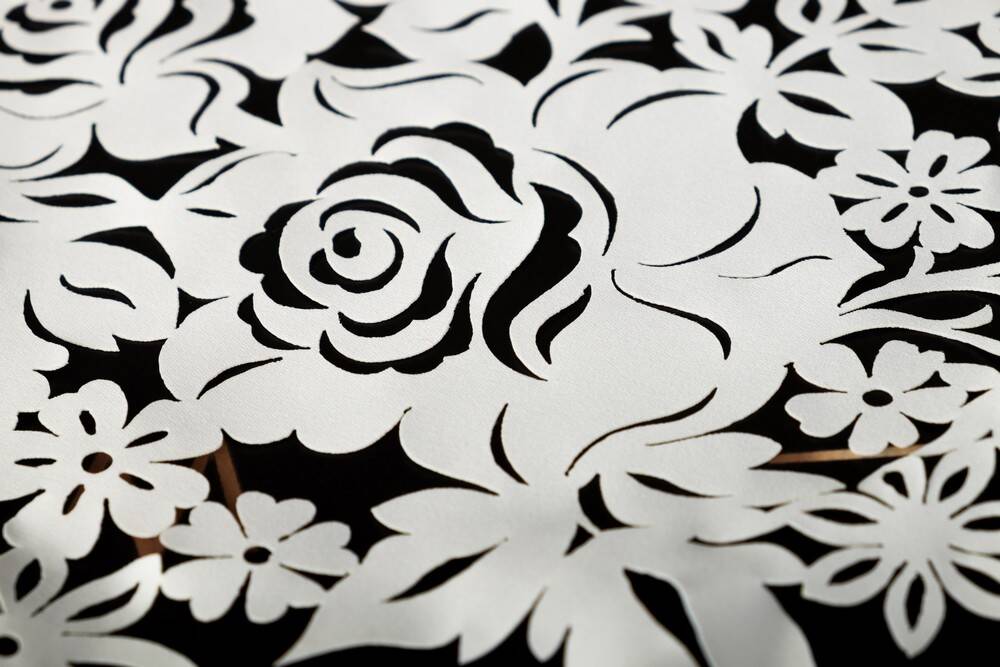 Neck appliqués 2000000031095 image from the Inter Tex catalogue for bridal fabrics, lace, appliques and B2B atelier orders.